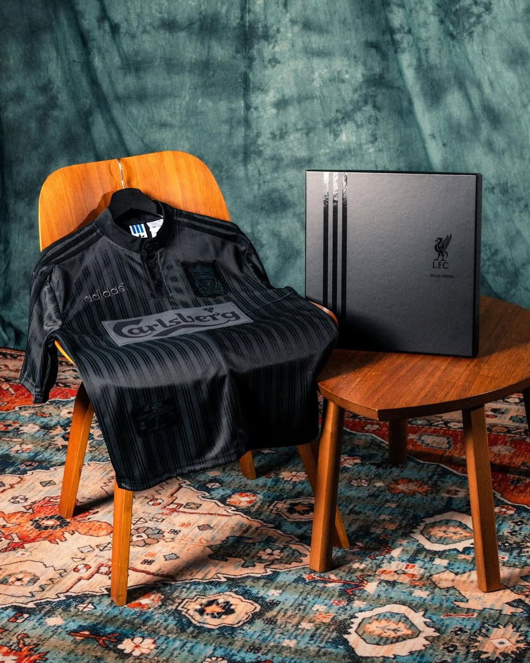 Liverpool 95/96 Retro Blackout Jersey