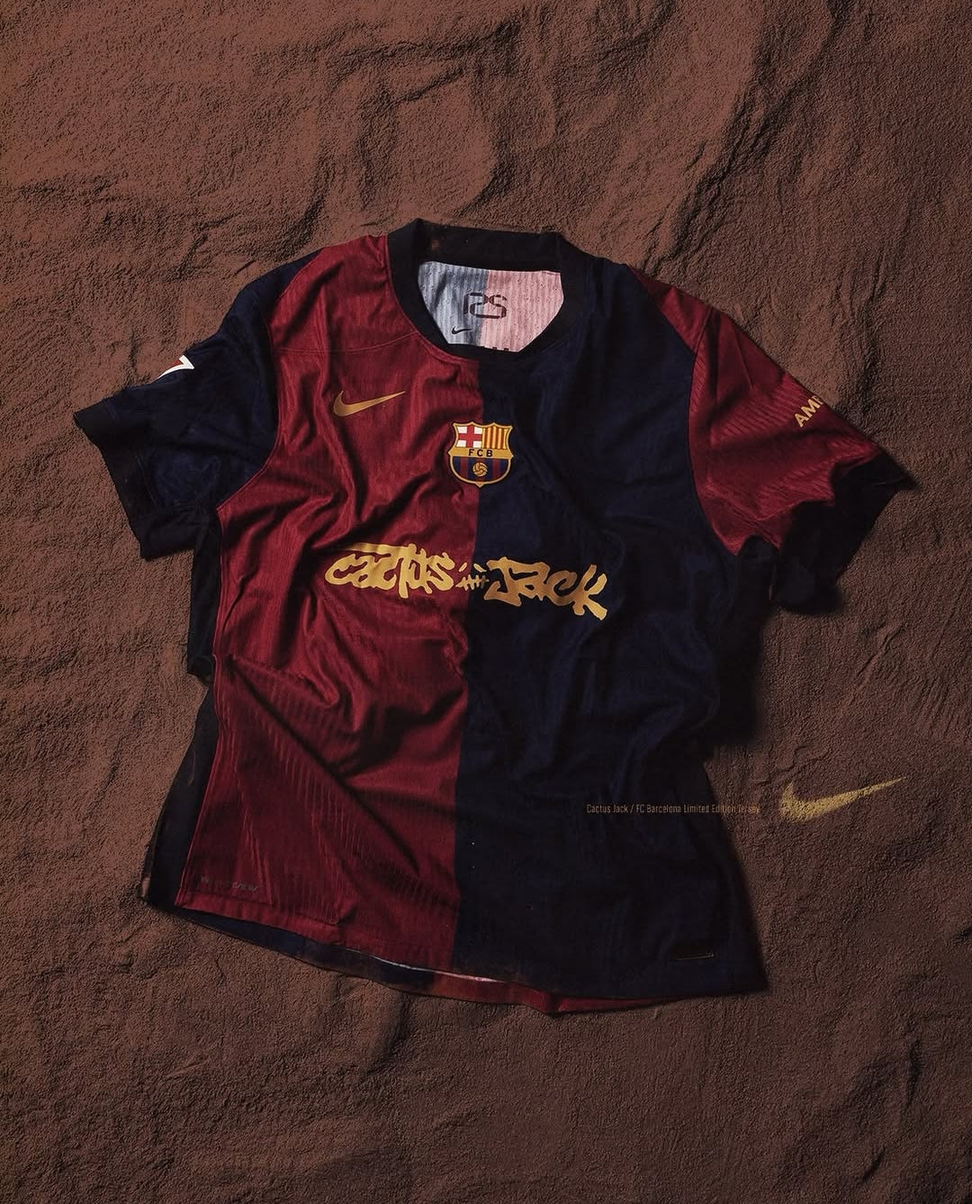 Barcelona X Travis Scott Kit