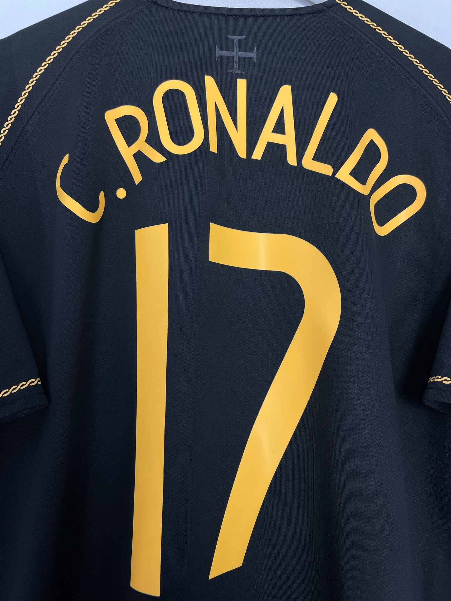 Portugal Retro 06/07 Away Kit