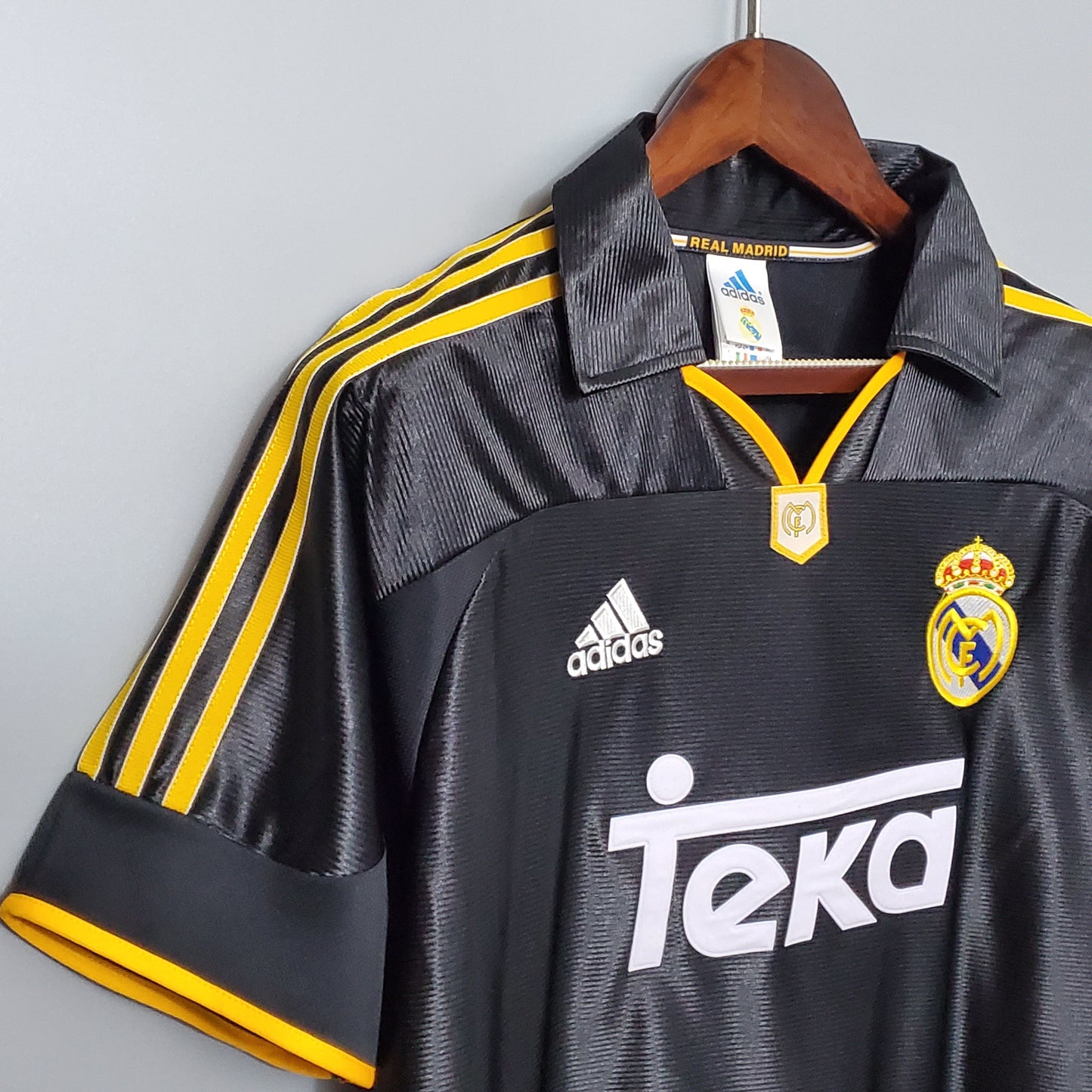 Retro Real Madrid 98/99 Away