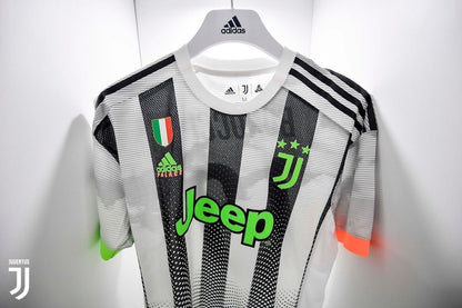 Juventus Fouth Kit 18/19