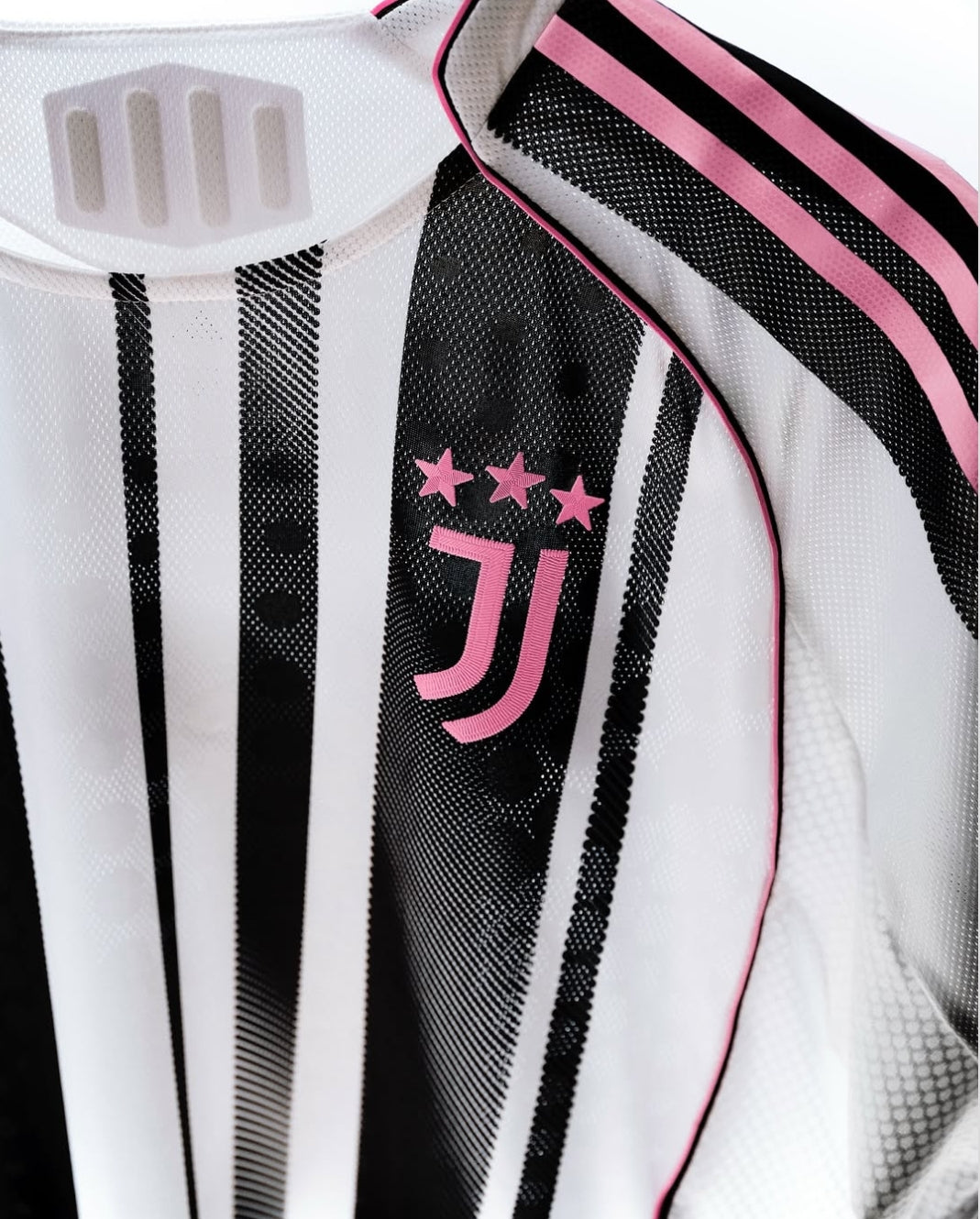 Juventus 25/26 Home Jersey
